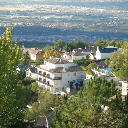Turisticos Cumbres Verdes * La Zubia (Granada)